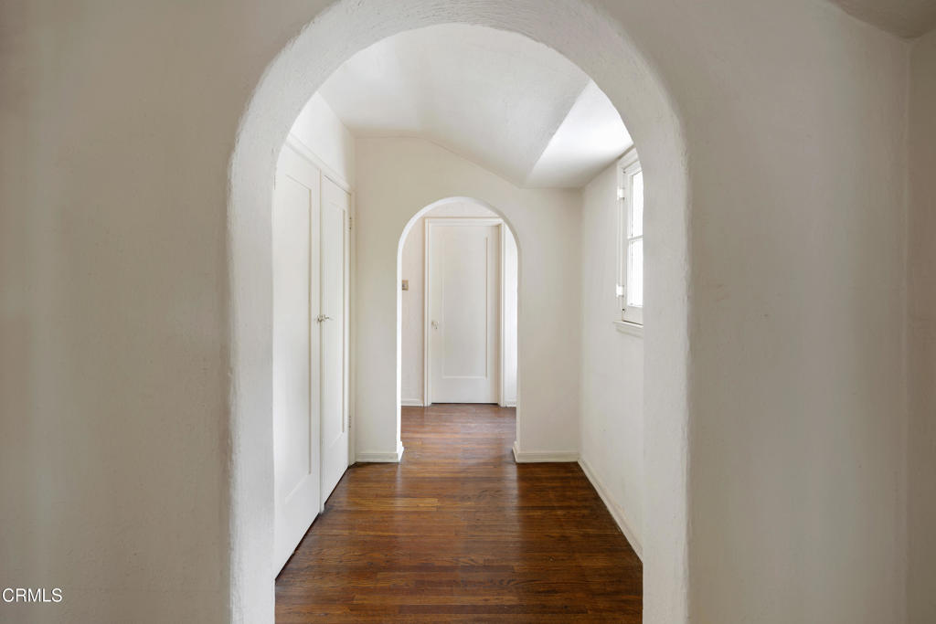Pasadena, California, 91103, United States, 6 Bedrooms Bedrooms, ,3 BathroomsBathrooms,Residential,For Sale,1950732