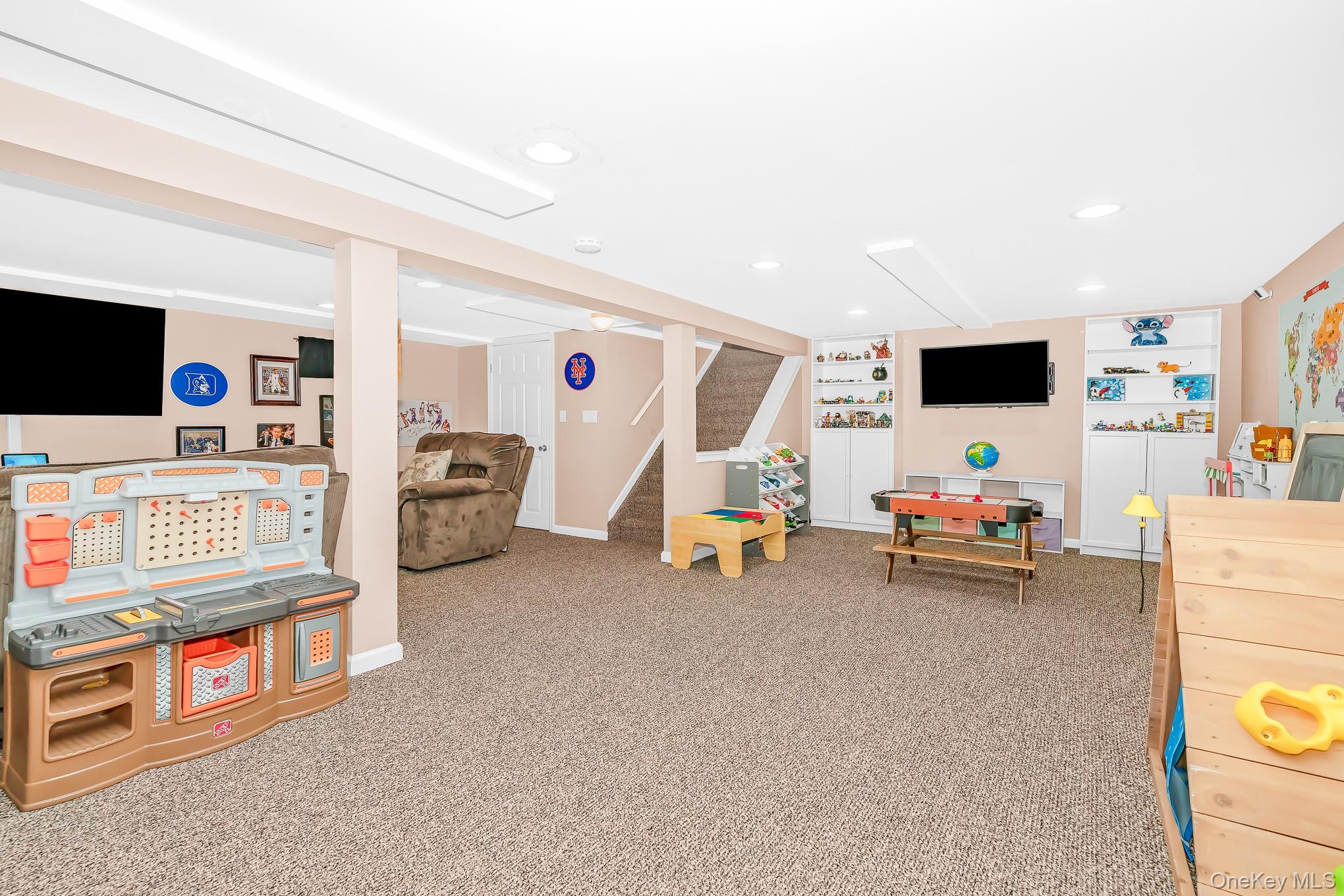 Bethpage, New York, 11714, United States, 3 Bedrooms Bedrooms, ,2 BathroomsBathrooms,Residential,For Sale,2048491