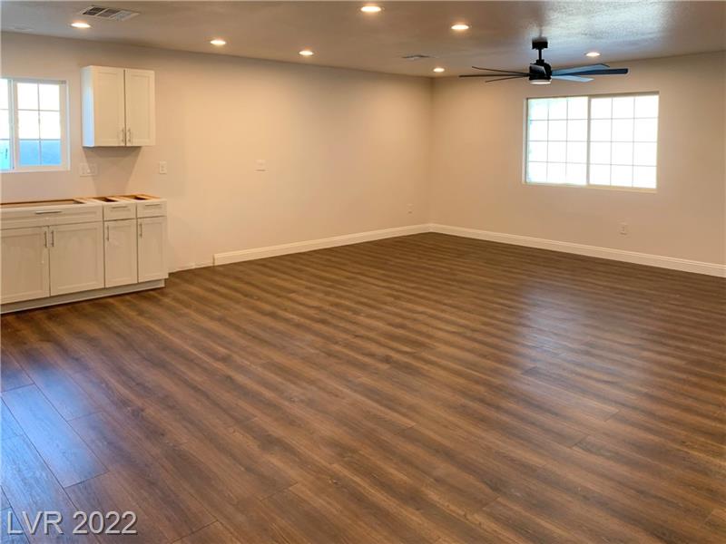 Las Vegas, Nevada, 89122, United States, 5 Bedrooms Bedrooms, ,4 BathroomsBathrooms,Residential,For Sale,2008777