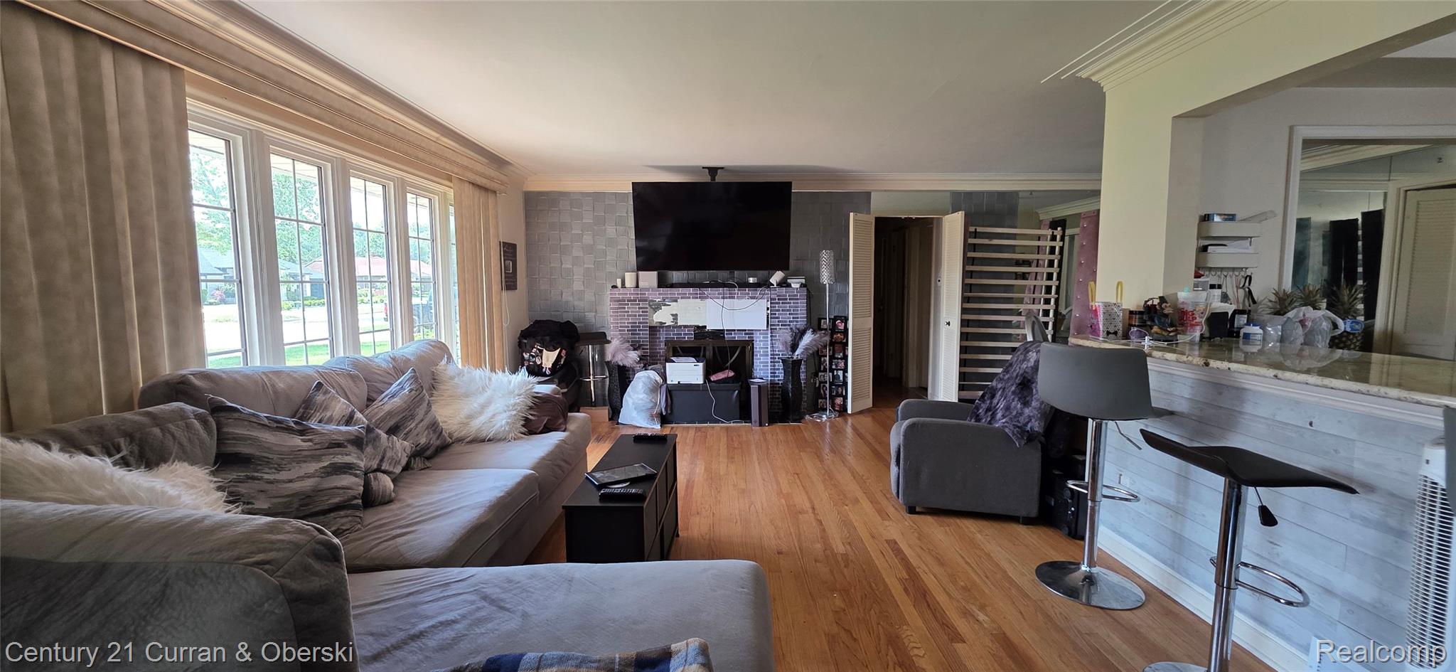 Dearborn, Michigan, 48124, United States, 3 Bedrooms Bedrooms, ,3 BathroomsBathrooms,Residential,For Sale,1914328