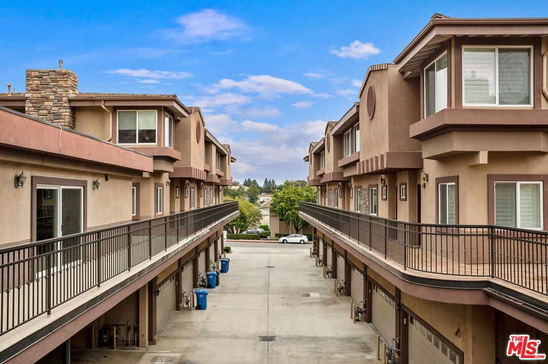 Agoura Hills, California, 91301, United States, 3 Bedrooms Bedrooms, ,3 BathroomsBathrooms,Residential,For Sale,1919478