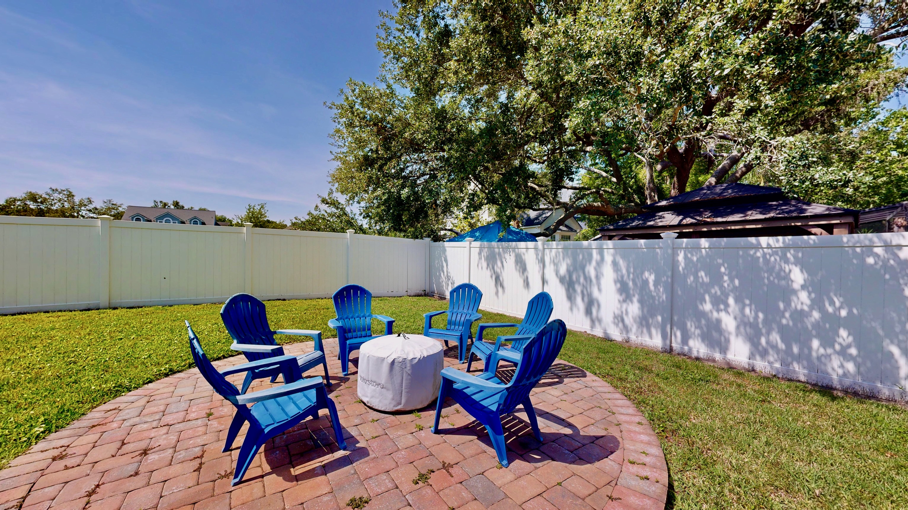 Oakland, Florida, 34760, United States, 4 Bedrooms Bedrooms, ,3 BathroomsBathrooms,Residential,For Sale,1828727