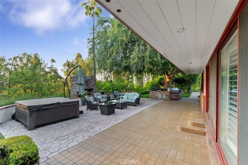 Riverside, California, 92506, United States, 4 Bedrooms Bedrooms, ,3 BathroomsBathrooms,Residential,For Sale,1973908