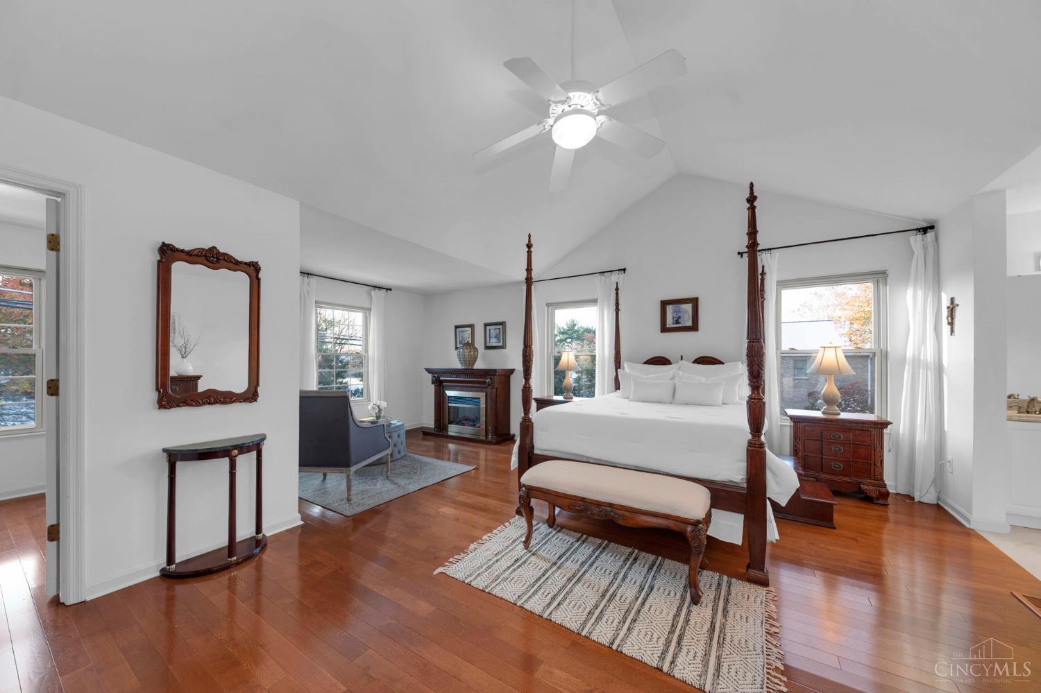 Loveland, Ohio, 45140, United States, 4 Bedrooms Bedrooms, ,3 BathroomsBathrooms,Residential,For Sale,1992143