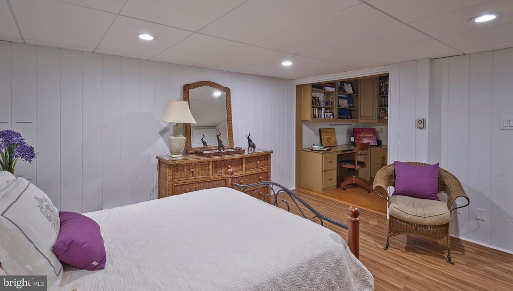 Yardley, Pennsylvania, 19067, United States, 5 Bedrooms Bedrooms, ,5 BathroomsBathrooms,Residential,For Sale,1926265