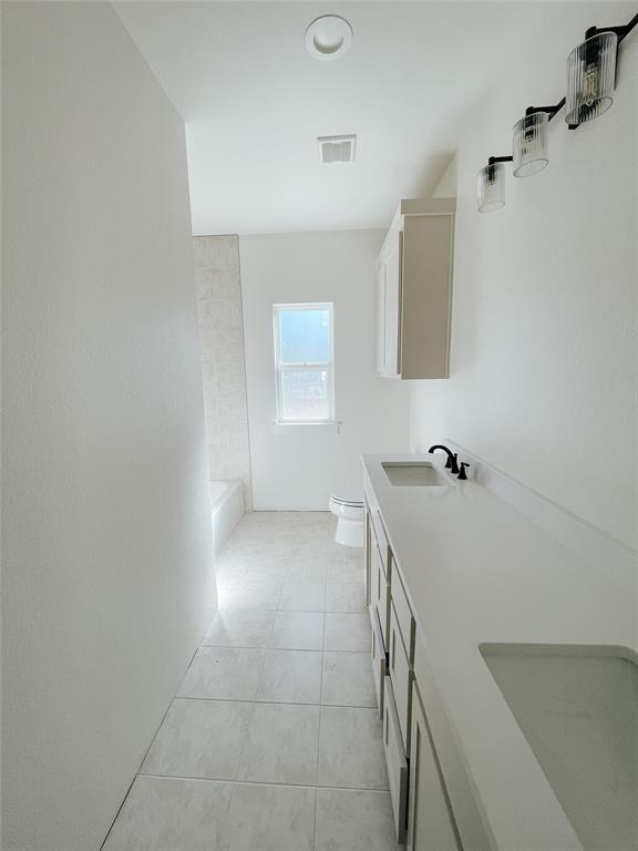 Millsap, Texas, 76066, United States, 4 Bedrooms Bedrooms, ,3 BathroomsBathrooms,Residential,For Sale,1980823