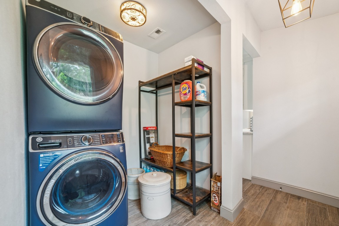 Austin, Texas, 78736, United States, 3 Bedrooms Bedrooms, ,2 BathroomsBathrooms,Residential,For Sale,1849915
