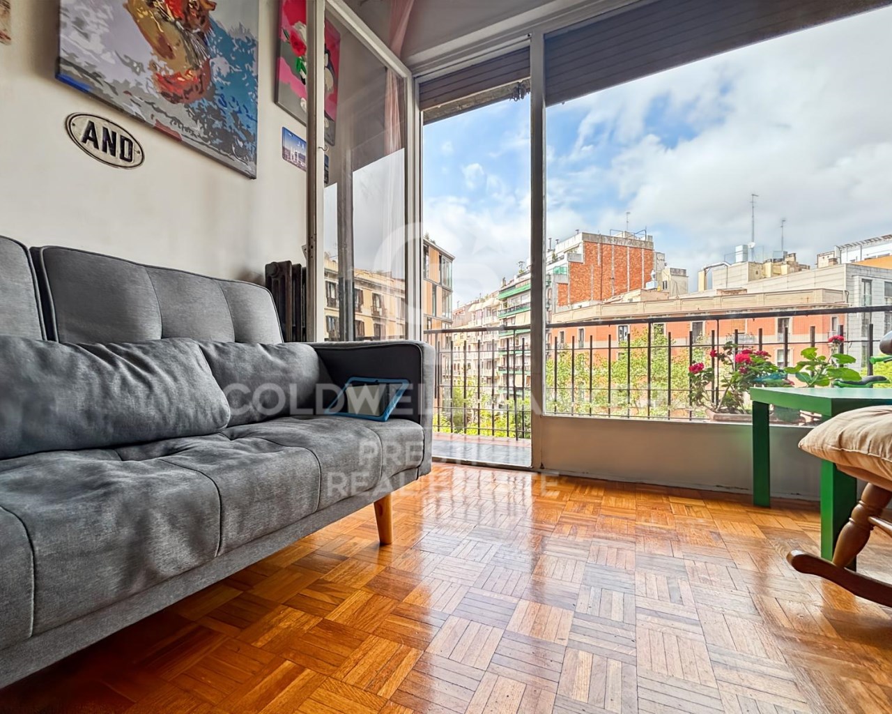 Barcelona, Catalonia, ES, 4 Bedrooms Bedrooms, ,2 BathroomsBathrooms,Residential,For Sale,1766813