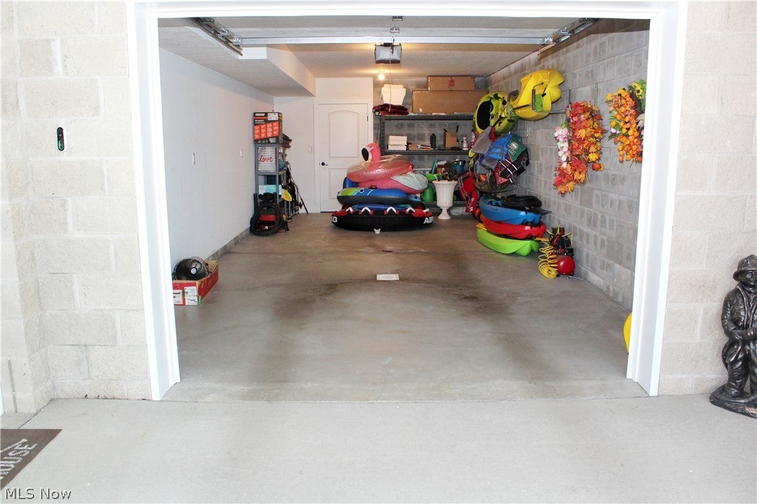 Lake Milton, Ohio, 44429, United States, 3 Bedrooms Bedrooms, ,3 BathroomsBathrooms,Residential,For Sale,2024644