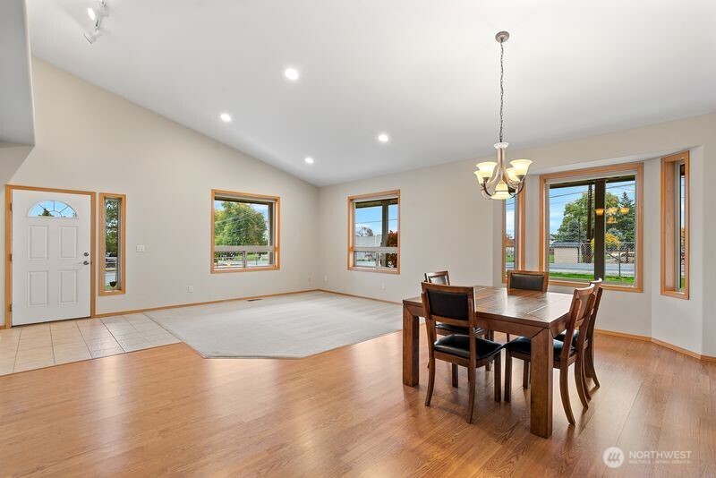 Wenatchee, Washington, 98801, United States, 3 Bedrooms Bedrooms, ,1 BathroomBathrooms,Residential,For Sale,1989040