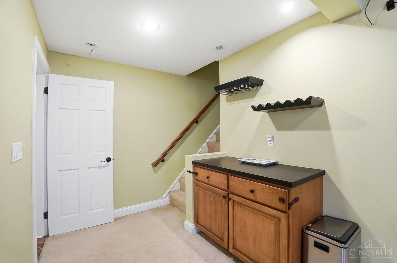 Cincinnati, Ohio, 45209, United States, 3 Bedrooms Bedrooms, ,4 BathroomsBathrooms,Residential,For Sale,2003338