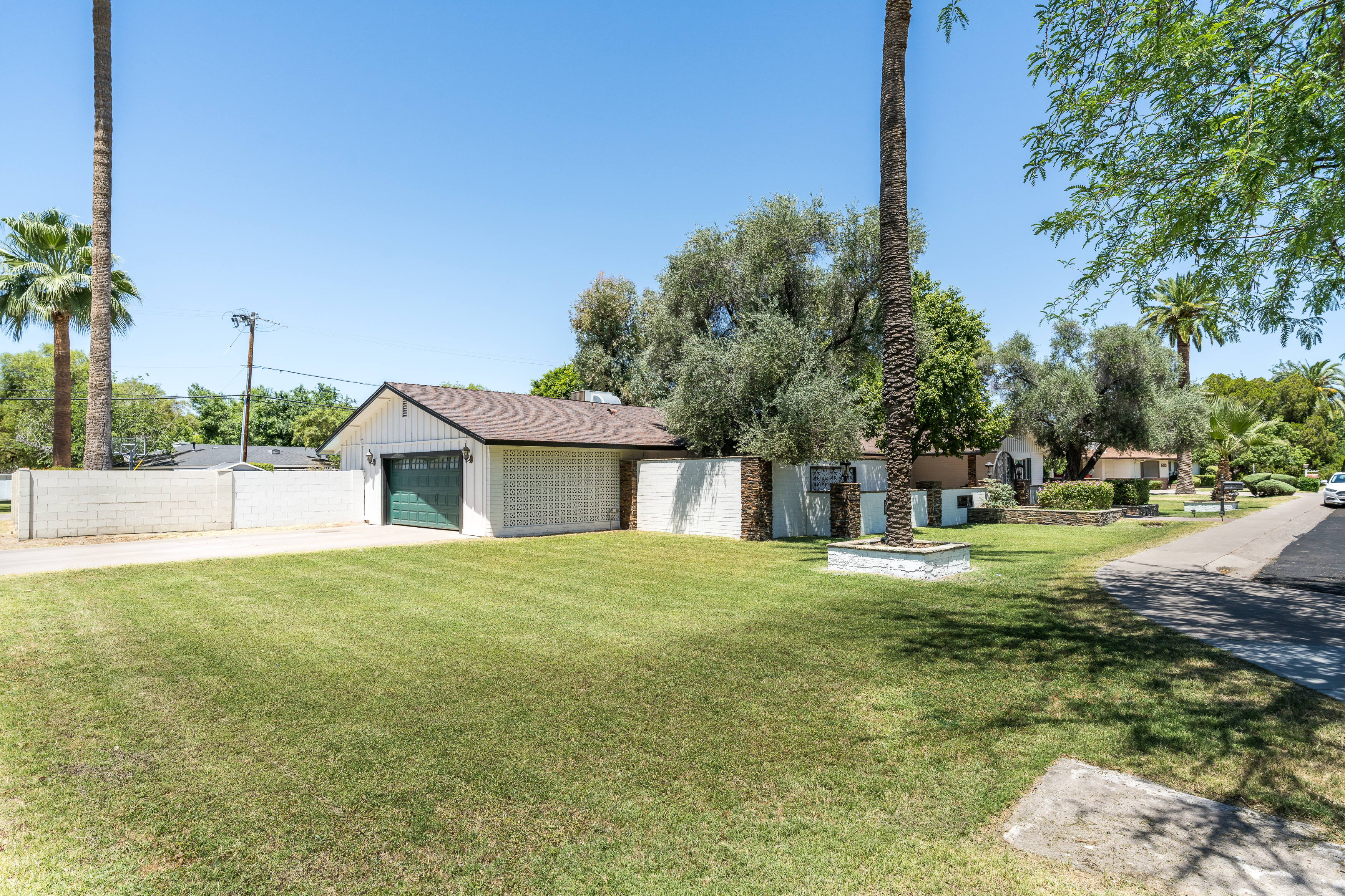  7540 N 7th Avenue  Phoenix, AZ - 物件實景