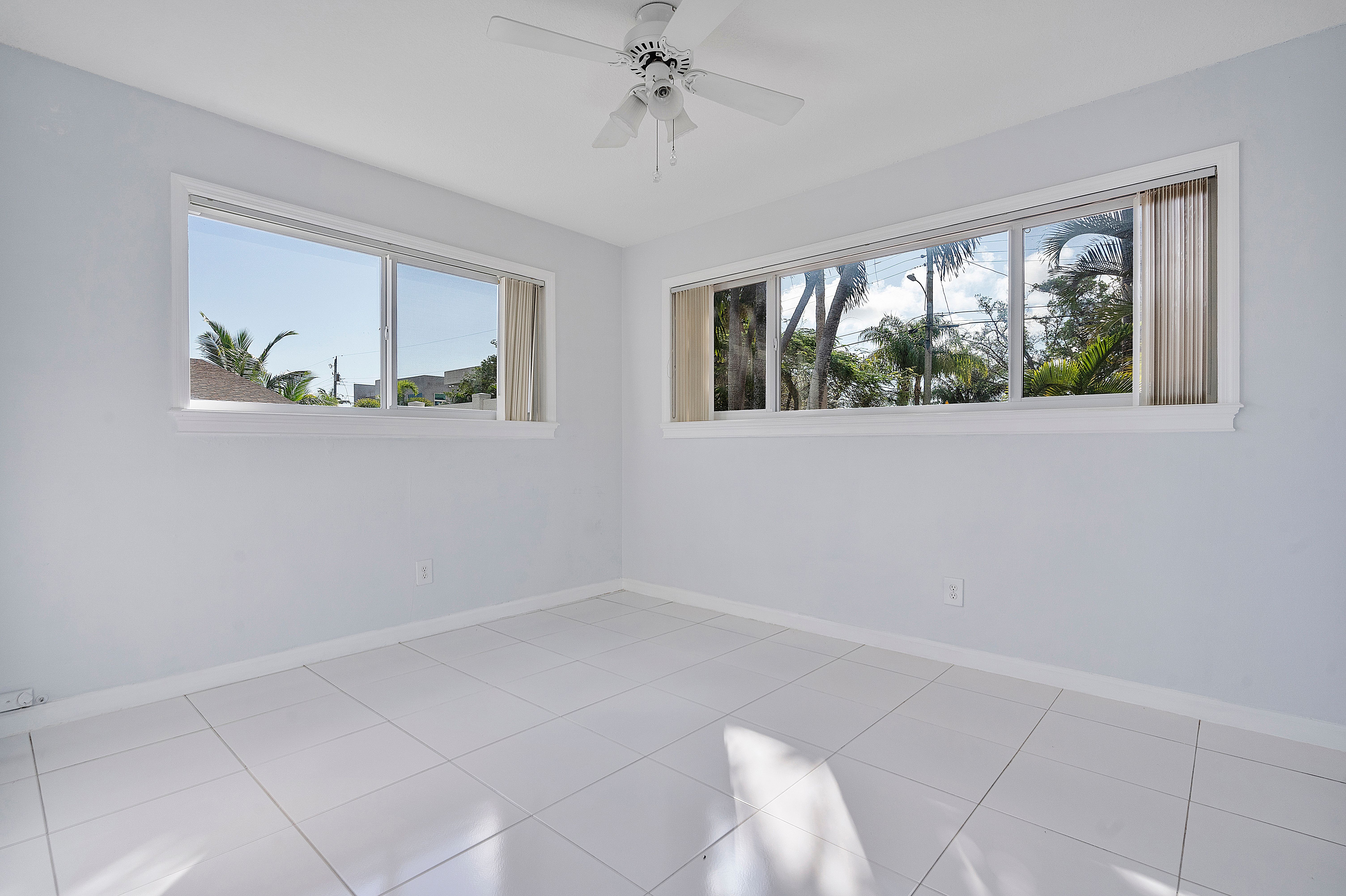  2475 NE 214th St, Aventura, FL, 33180 - 物件實景