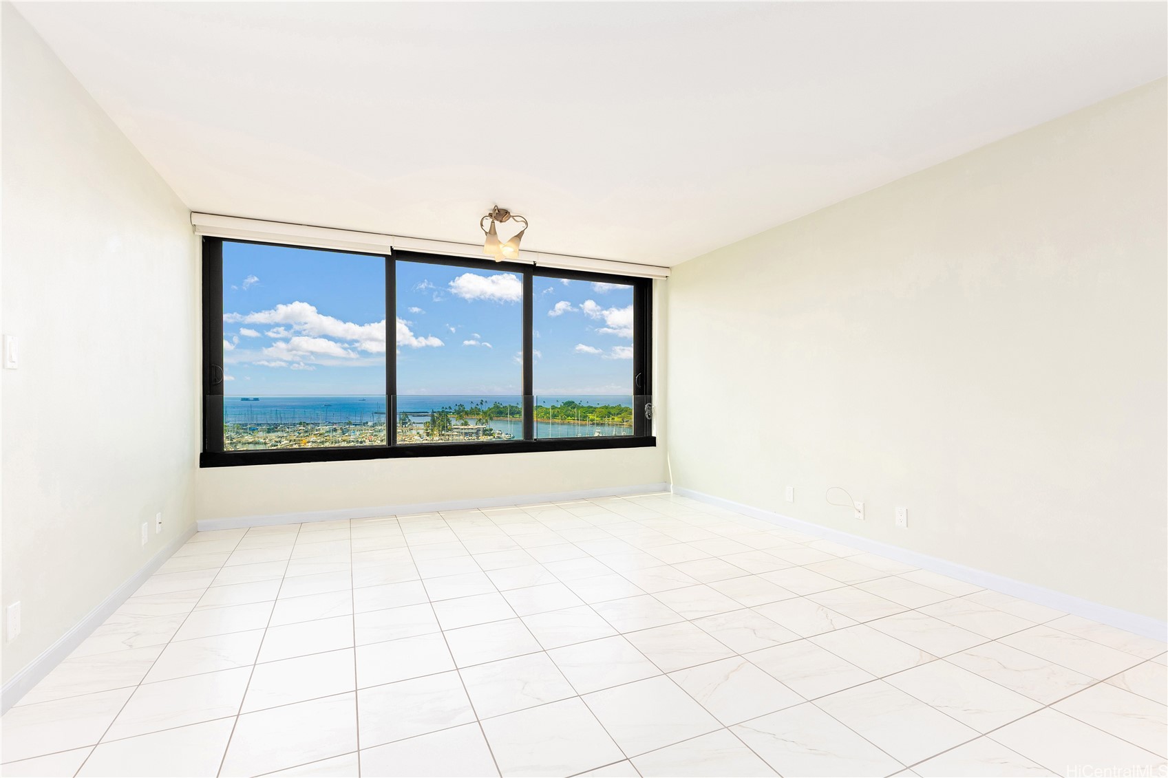Honolulu, Hawaii, 96815, United States, 1 Bedroom Bedrooms, ,1 BathroomBathrooms,Residential,For Sale,1963842