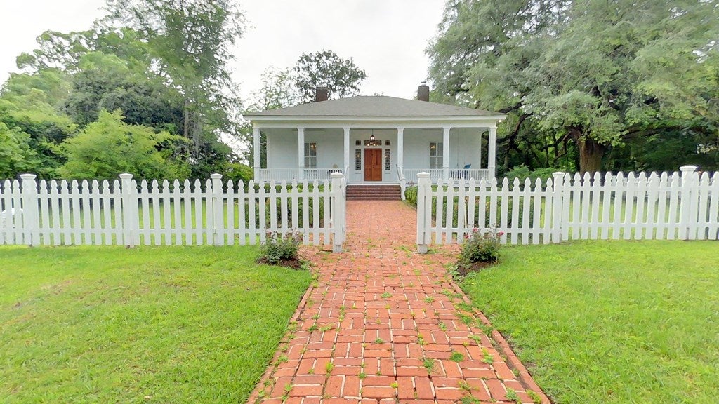 Thomasville, Georgia, 31792, United States, 3 Bedrooms Bedrooms, ,3 BathroomsBathrooms,Residential,For Sale,2005242