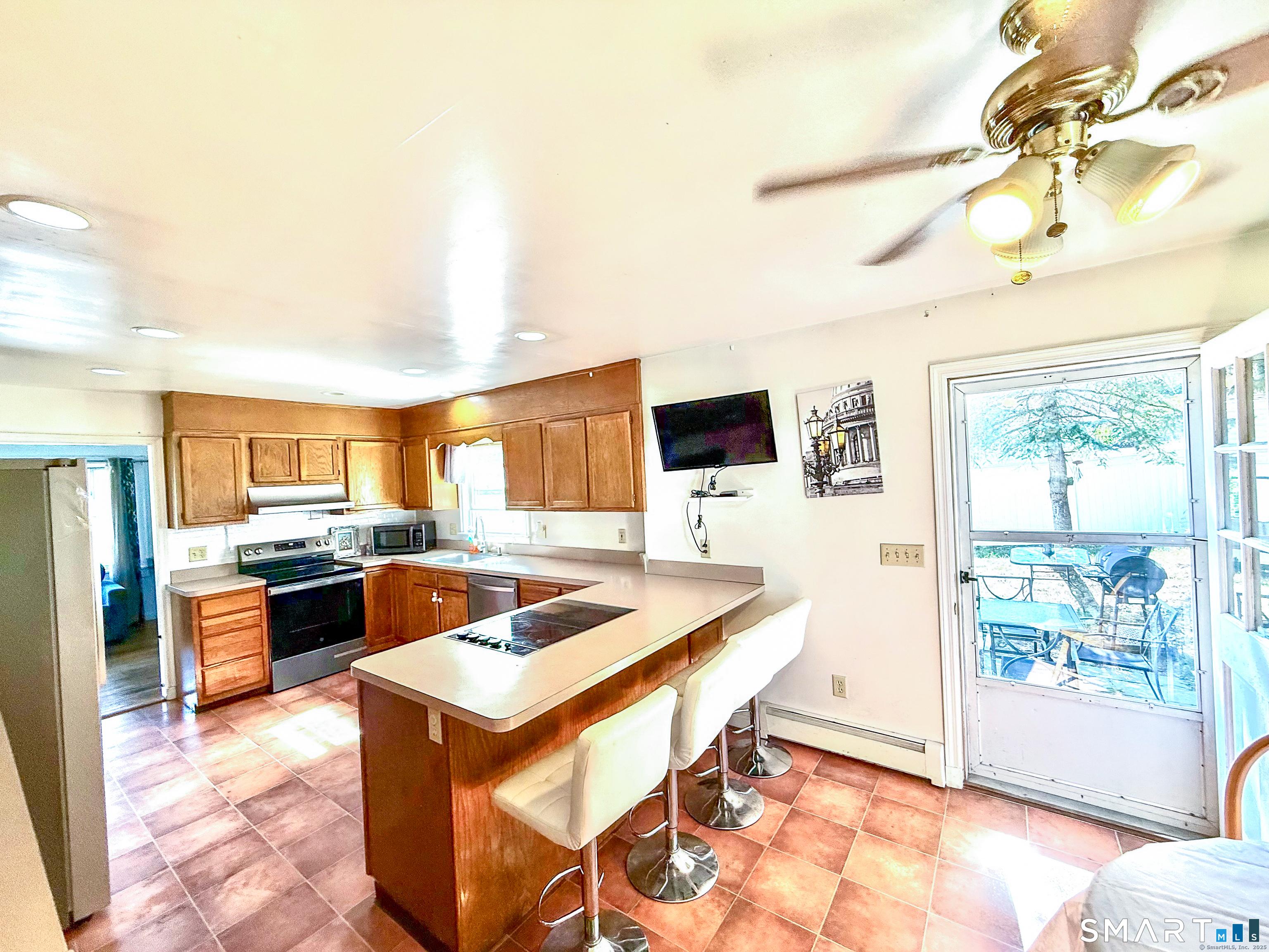 Stamford, Connecticut, 06906, United States, 2 Bedrooms Bedrooms, ,2 BathroomsBathrooms,Residential,For Sale,2012007