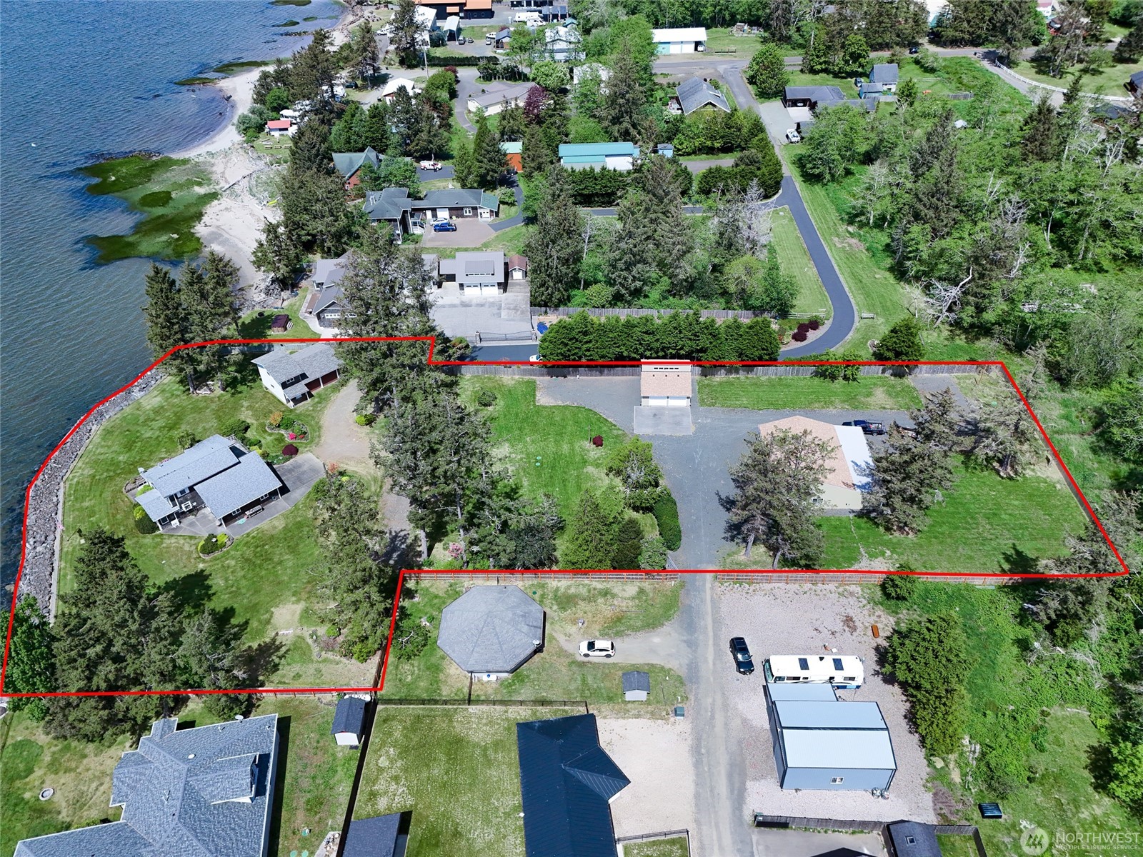 Chinook, Washington, 98614, United States, 2 Bedrooms Bedrooms, ,1 BathroomBathrooms,Residential,For Sale,1814598