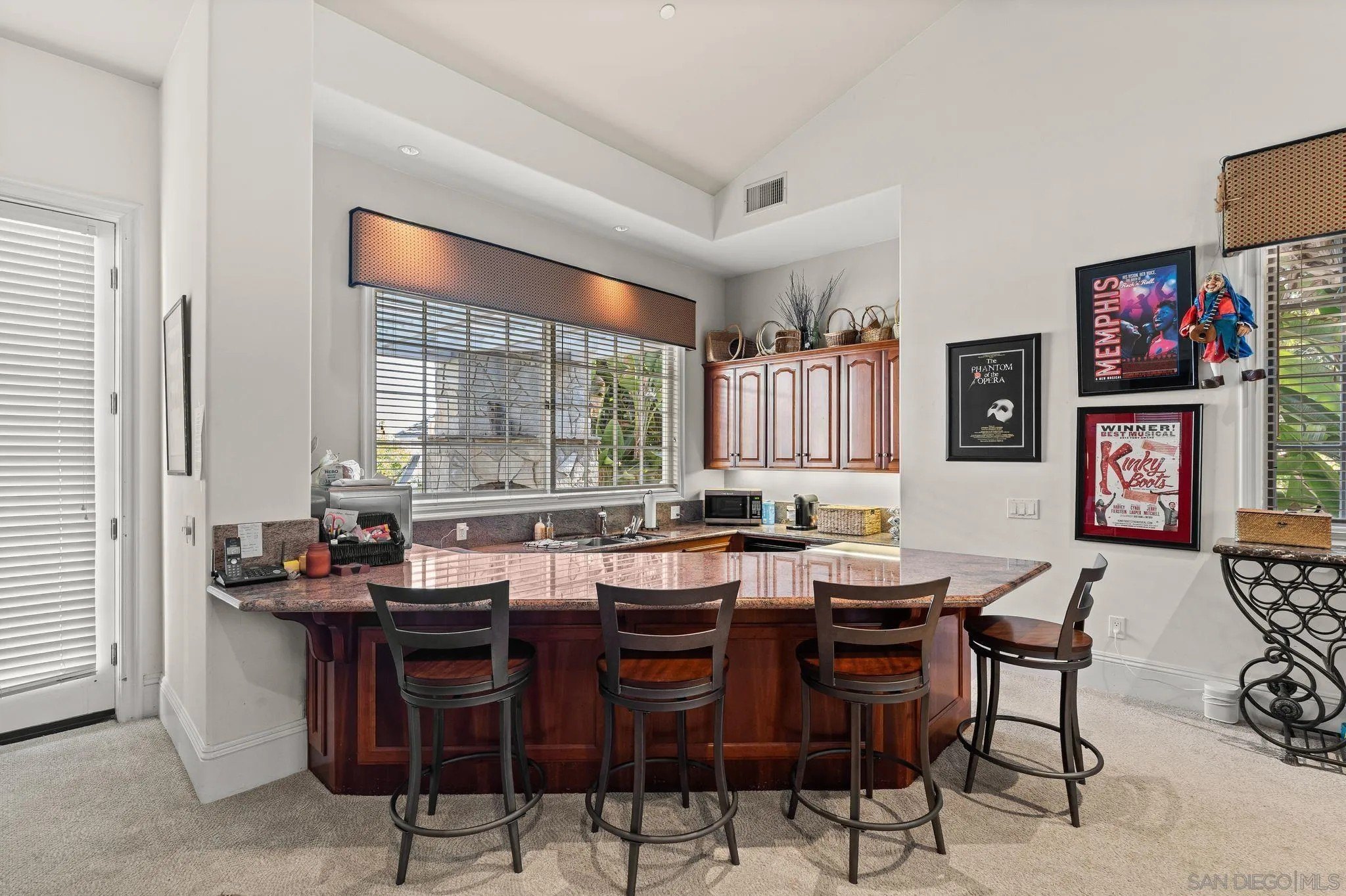 Rancho Santa Fe, California, 92067, United States, 5 Bedrooms Bedrooms, ,7 BathroomsBathrooms,Residential,For Sale,1901457