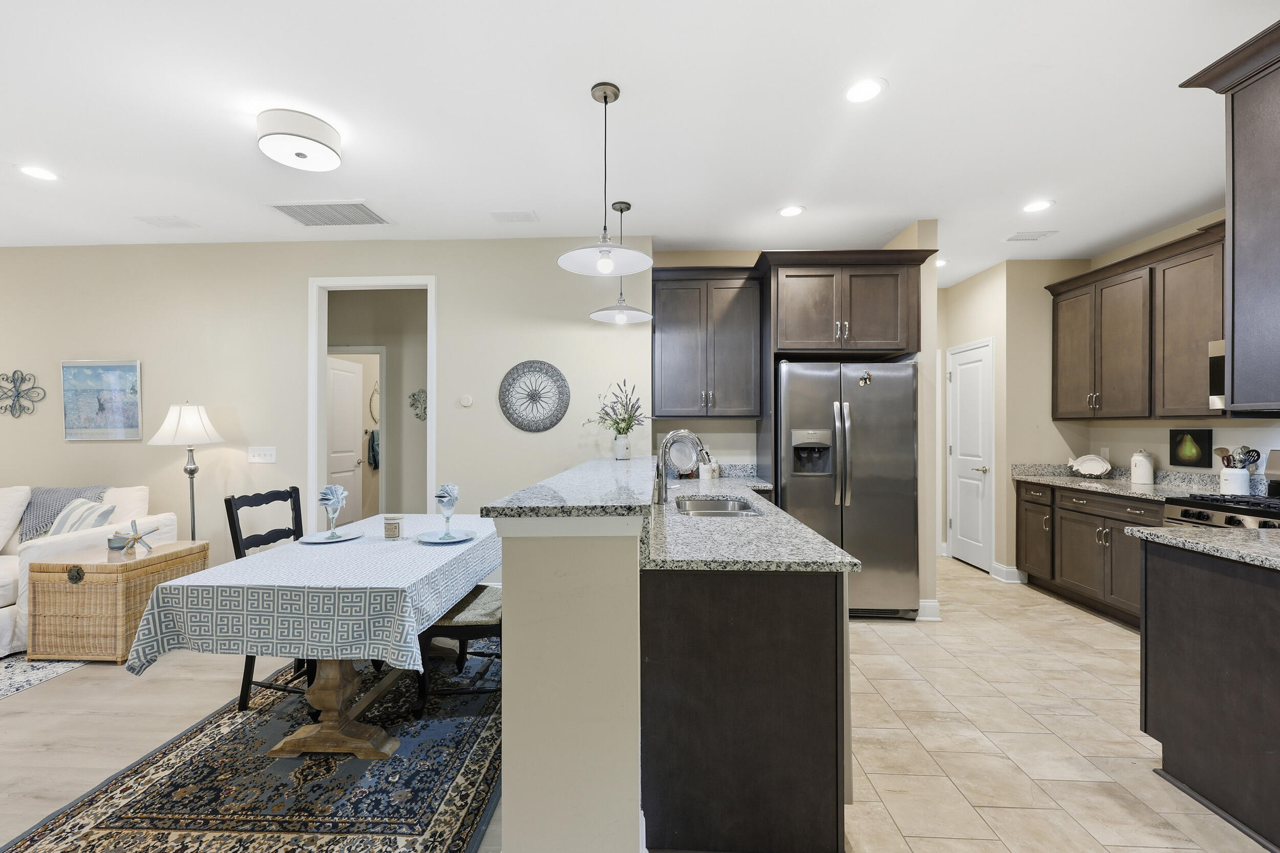 Mount Pleasant, South Carolina, 29466, United States, 3 Bedrooms Bedrooms, ,2 BathroomsBathrooms,Residential,For Sale,1992922