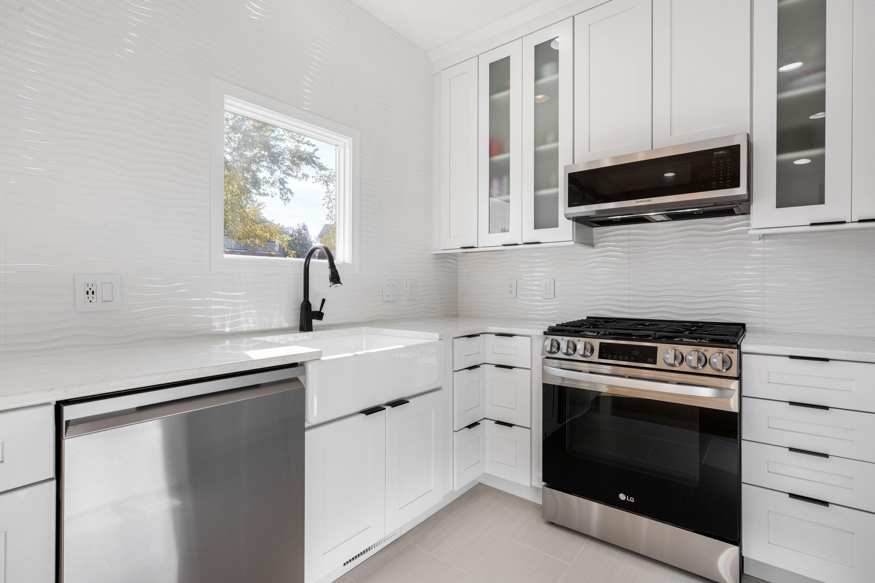 Kenosha, Wisconsin, 53140, United States, 3 Bedrooms Bedrooms, ,3 BathroomsBathrooms,Residential,For Sale,1985351