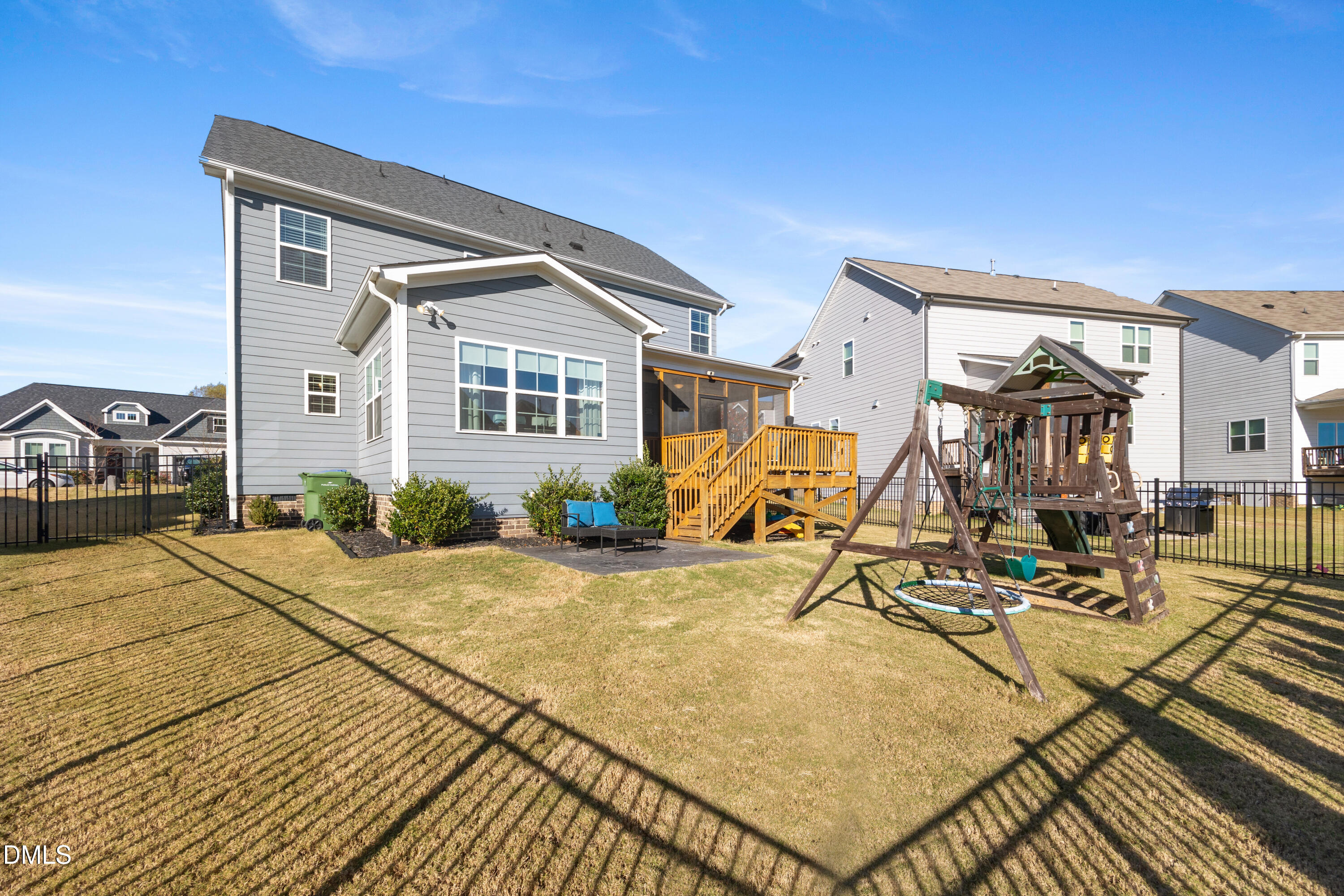 Fuquay Varina, North Carolina, 27526, United States, 5 Bedrooms Bedrooms, ,4 BathroomsBathrooms,Residential,For Sale,1990818