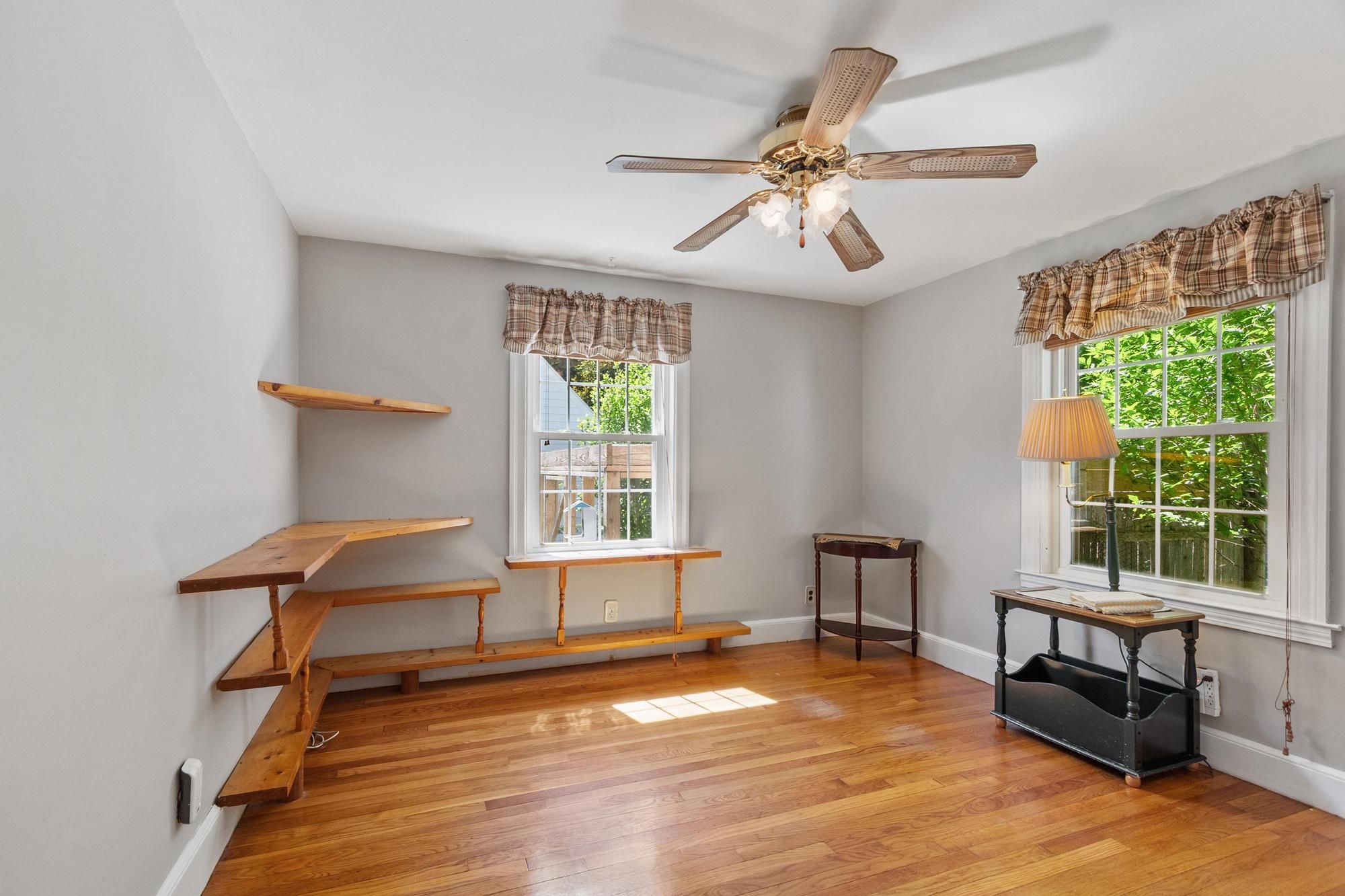  9 Oaklandvale Ave, Saugus, MA, 01906 - 物件實景
