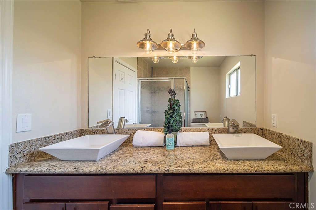 Rialto, California, 92377, United States, 4 Bedrooms Bedrooms, ,2 BathroomsBathrooms,Residential,For Sale,1899973