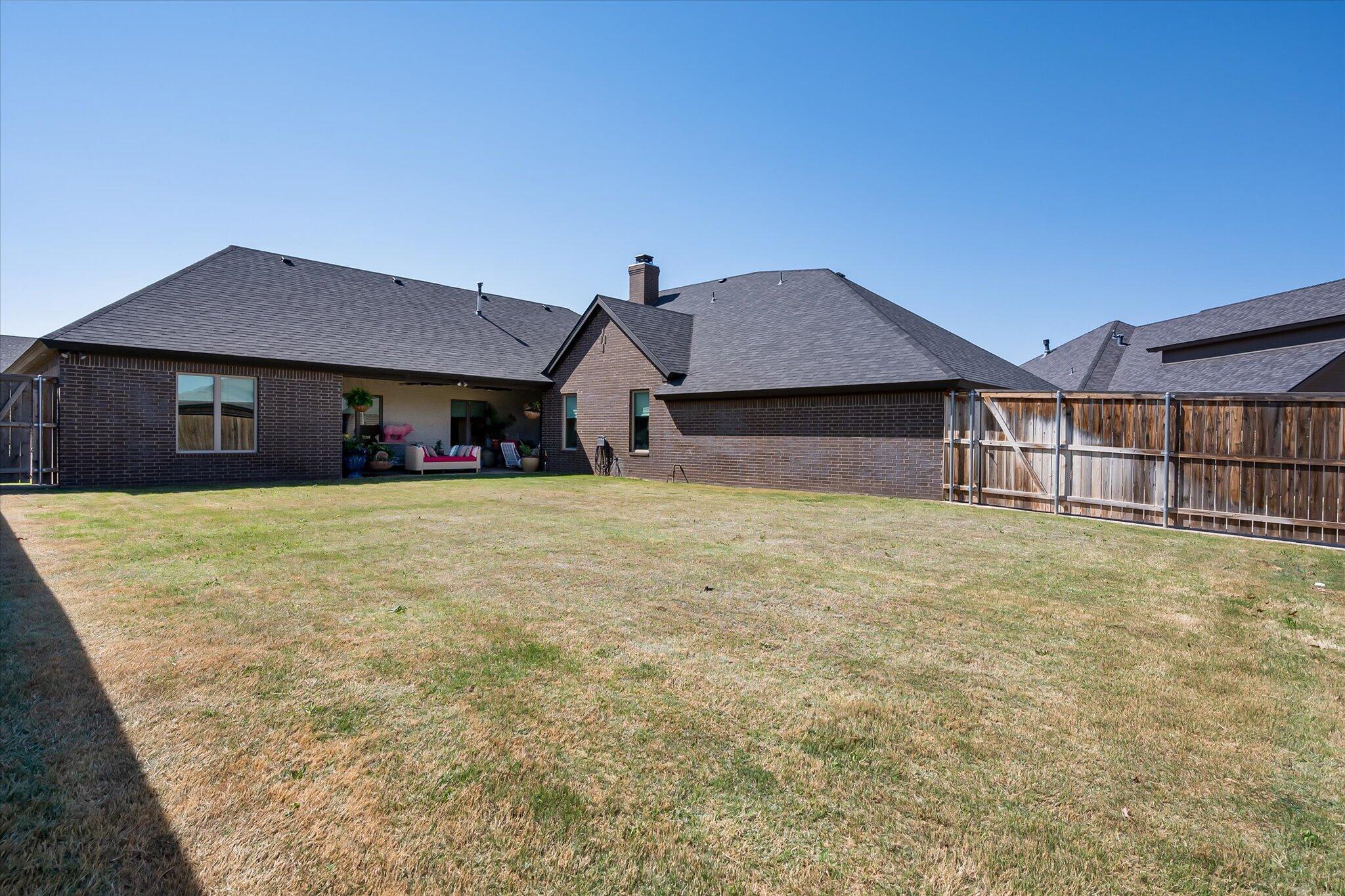Lubbock, Texas, 79424, United States, 4 Bedrooms Bedrooms, ,4 BathroomsBathrooms,Residential,For Sale,1872129