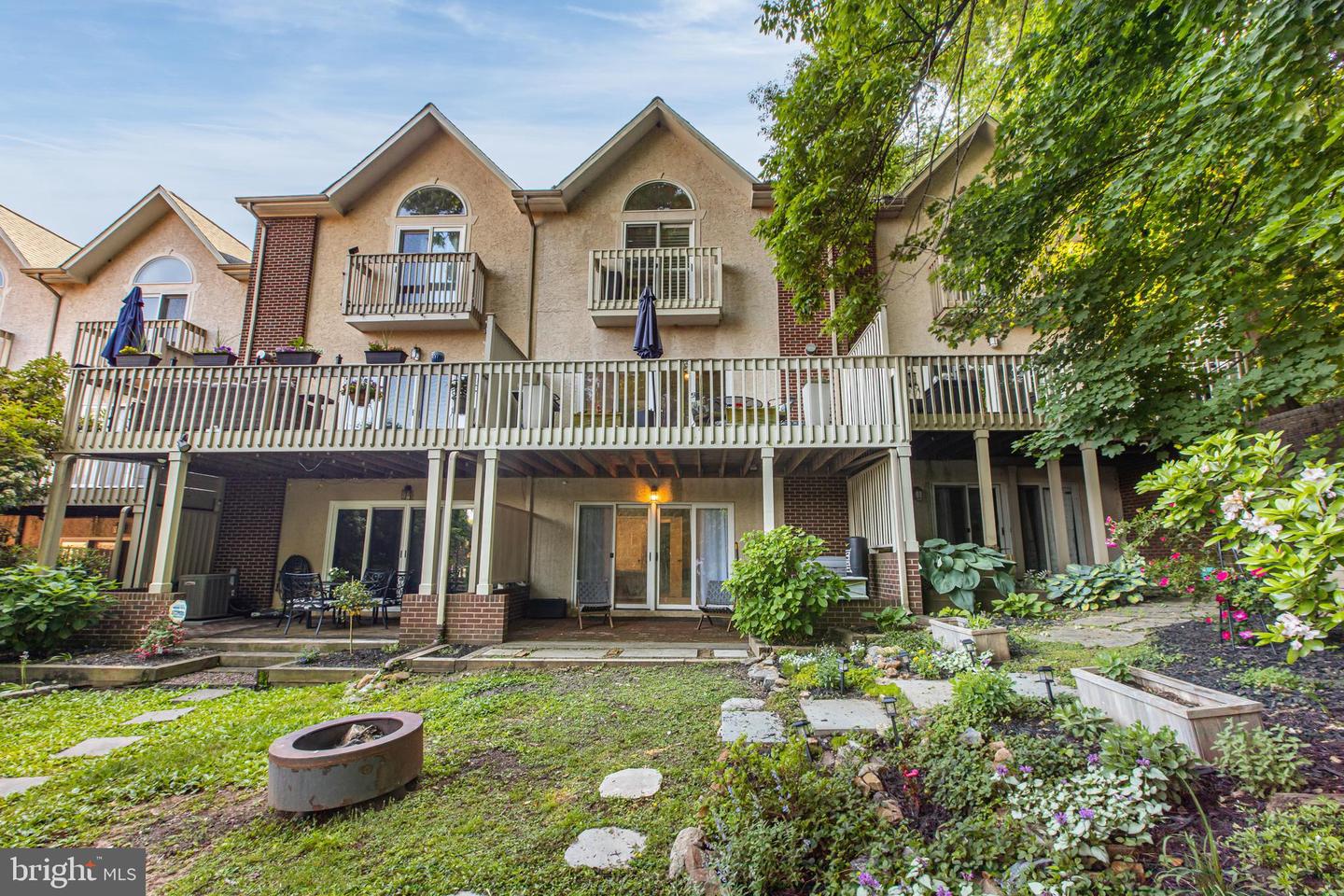 WILMINGTON, Delaware, 19806, United States, 4 Bedrooms Bedrooms, ,4 BathroomsBathrooms,Residential,For Sale,2048566