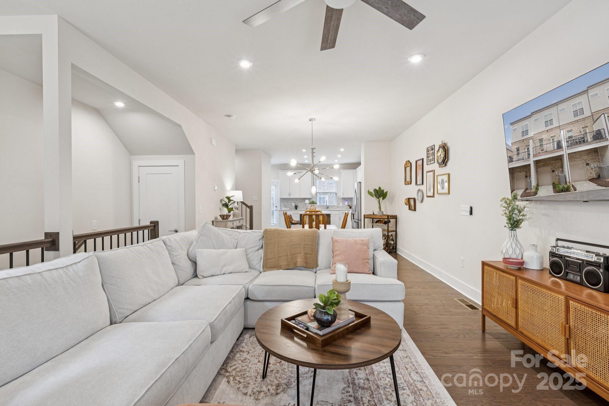 Charlotte, North Carolina, 28204, United States, 3 Bedrooms Bedrooms, ,4 BathroomsBathrooms,Residential,For Sale,1958271