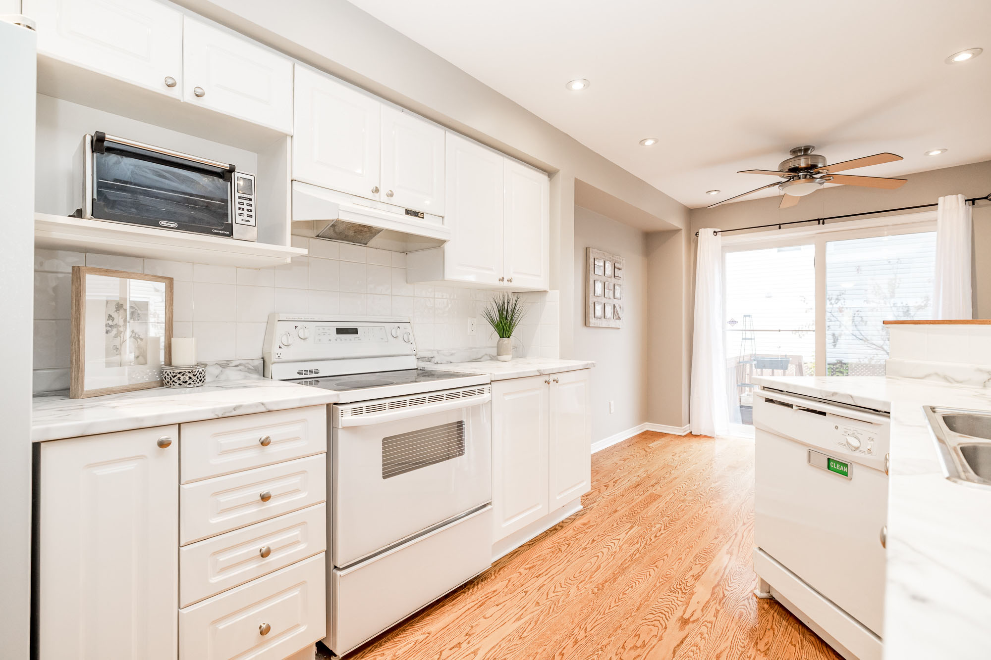 Ottawa, Ontario, K2J4W9, CA, 3 Bedrooms Bedrooms, ,4 BathroomsBathrooms,Residential,For Sale,1991097