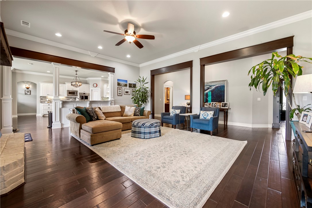 Bentonville, Arkansas, 72712, United States, 5 Bedrooms Bedrooms, ,5 BathroomsBathrooms,Residential,For Sale,1895403