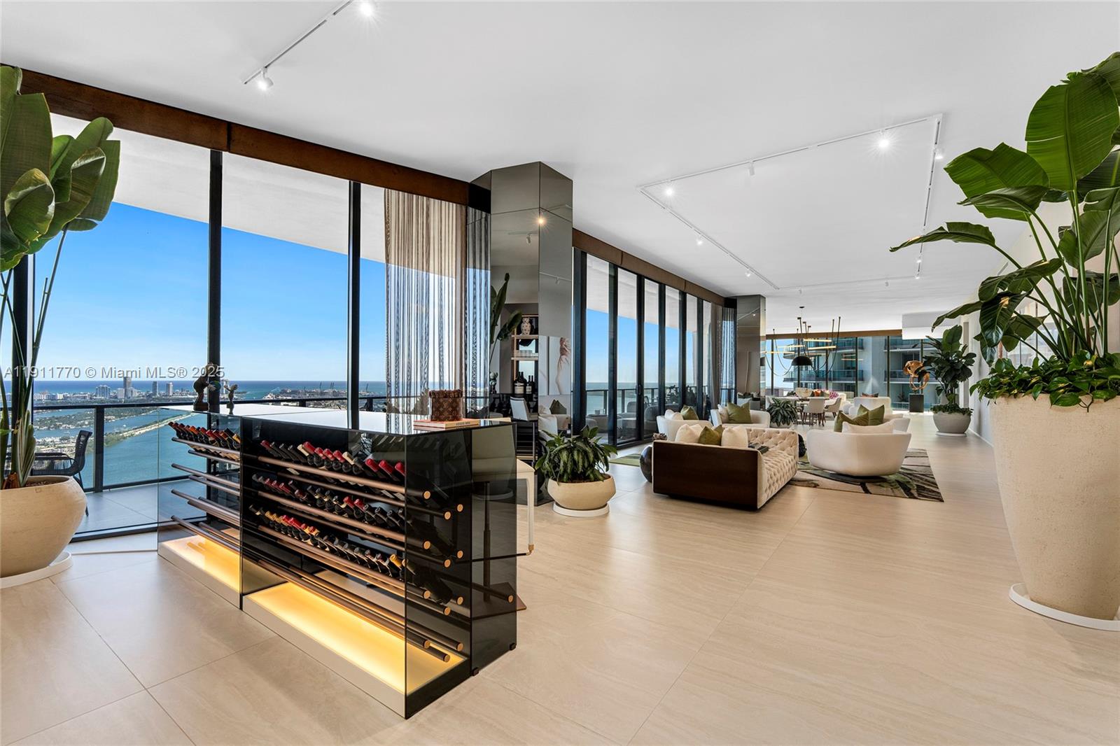 Miami, Florida, 33132, United States, 6 Bedrooms Bedrooms, ,7 BathroomsBathrooms,Residential,For Sale,1991375