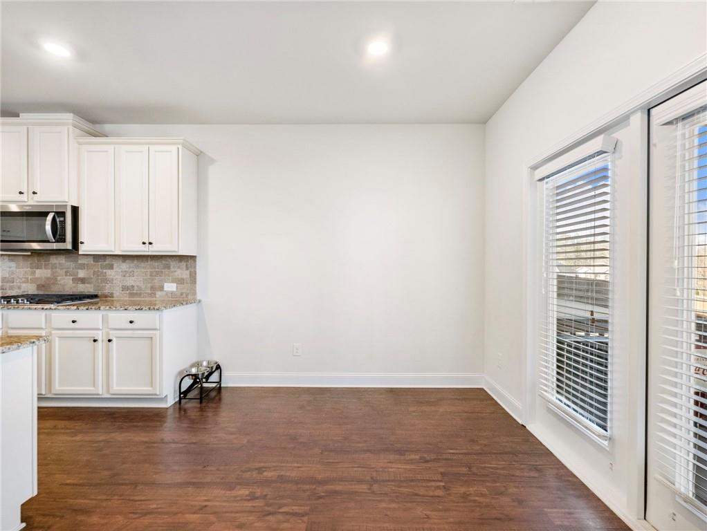 Cumming, Georgia, 30028, United States, 5 Bedrooms Bedrooms, ,4 BathroomsBathrooms,Residential,For Sale,2010449