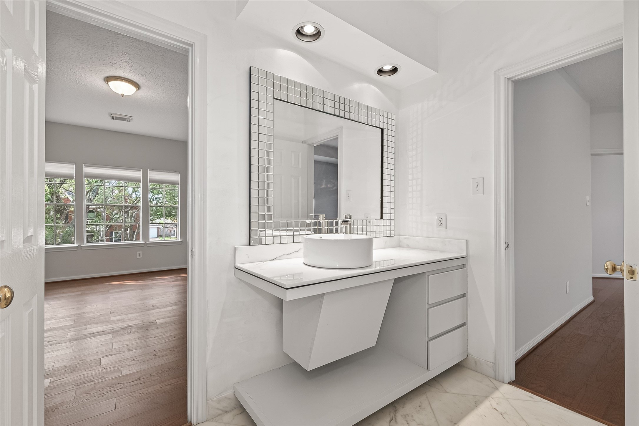 Sugar Land, Texas, 77479, United States, 4 Bedrooms Bedrooms, ,4 BathroomsBathrooms,Residential,For Sale,2006249