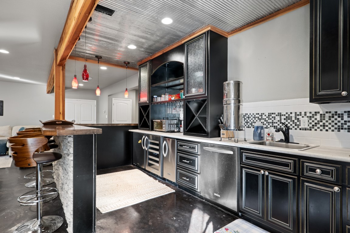 Jonesboro, Arkansas, 72404, United States, 4 Bedrooms Bedrooms, ,3 BathroomsBathrooms,Residential,For Sale,1989534