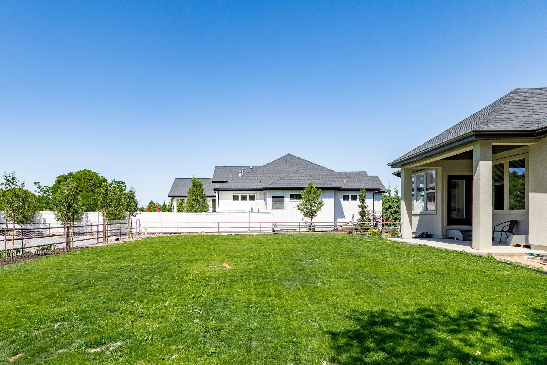  Single-Level Living with Stunning Mapleton Mountain Views - 物件實景