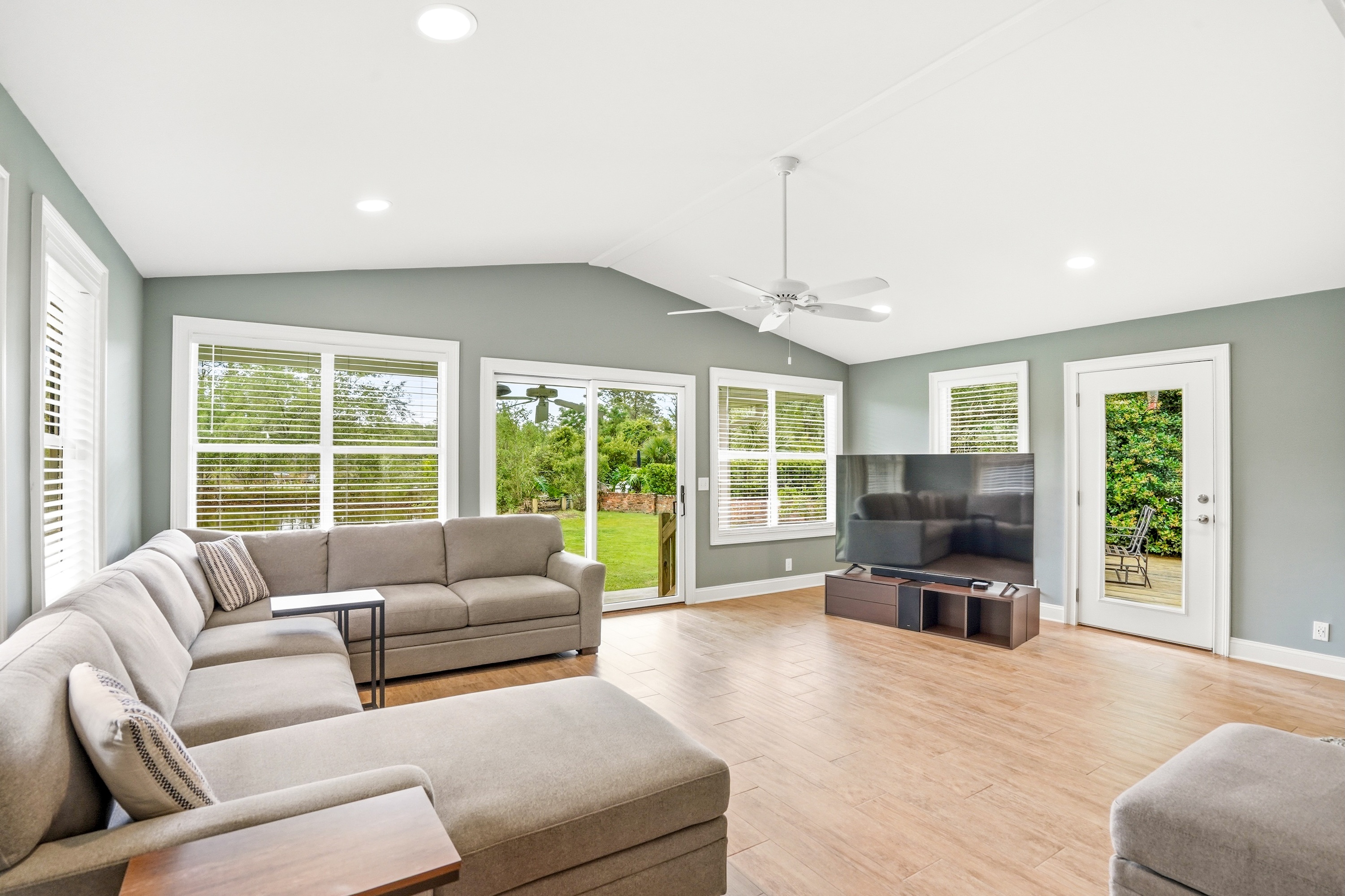  110 Wesley Oak Drive - 物件實景