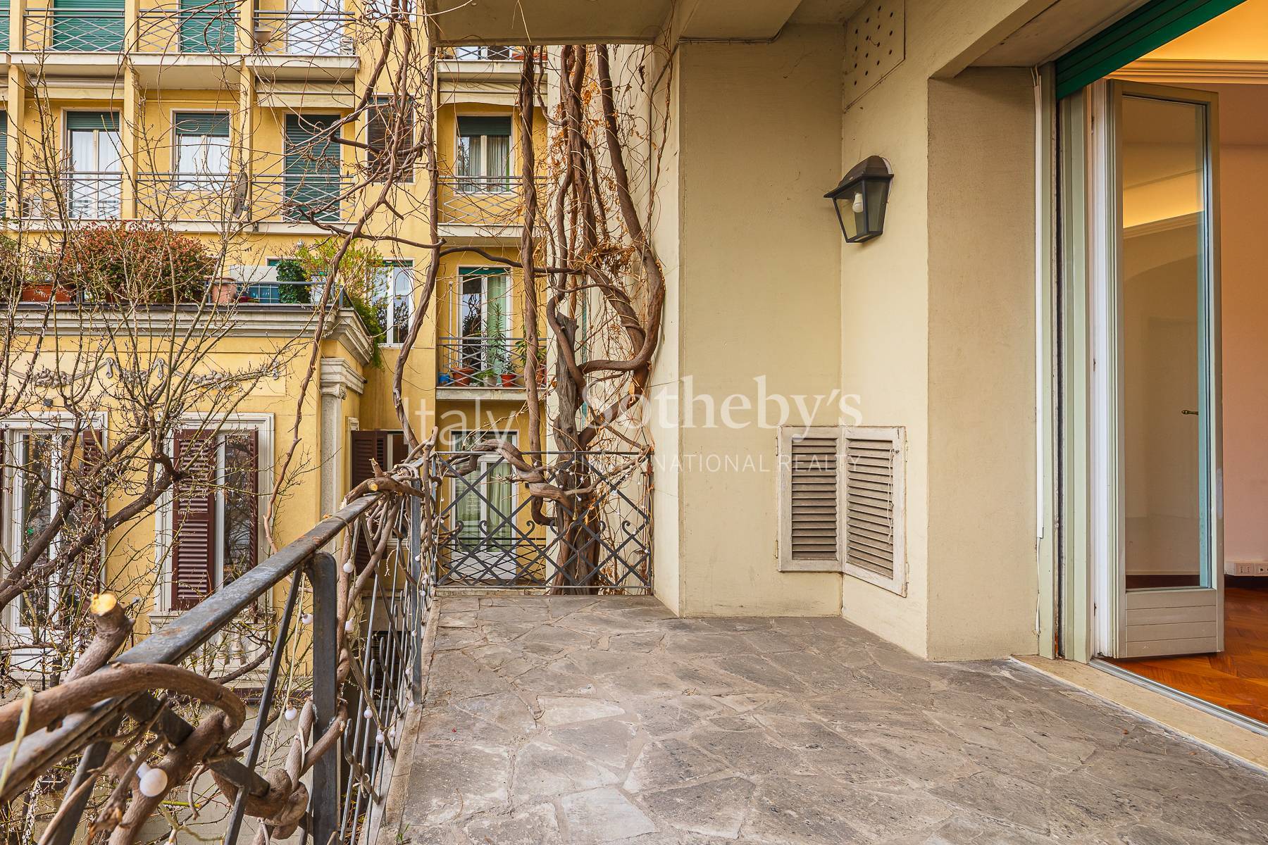  Exclusive Historic Residence with Original Frescoes - 物件實景