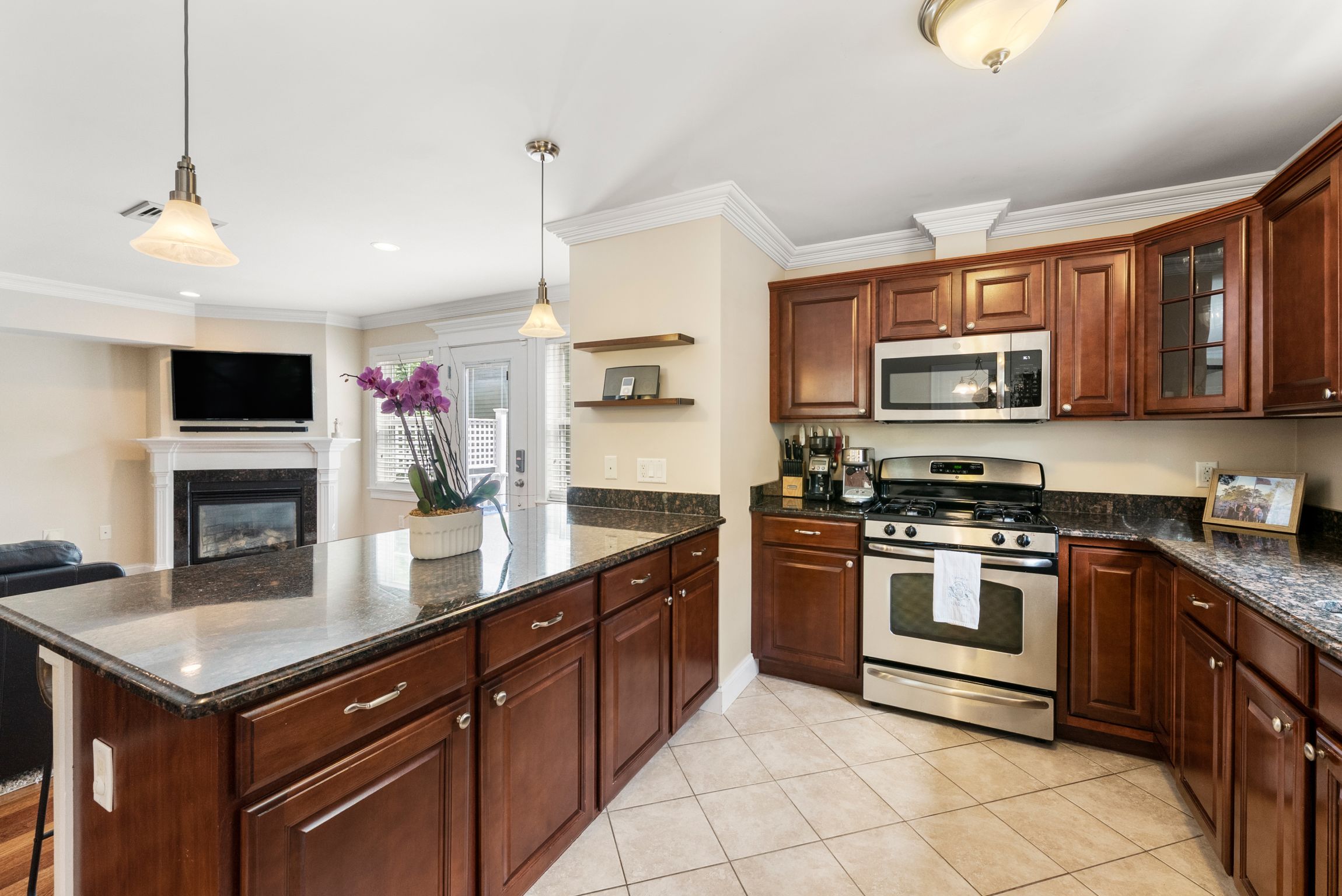  580 Quarry Street, Quincy, MA, 02169 - 物件實景