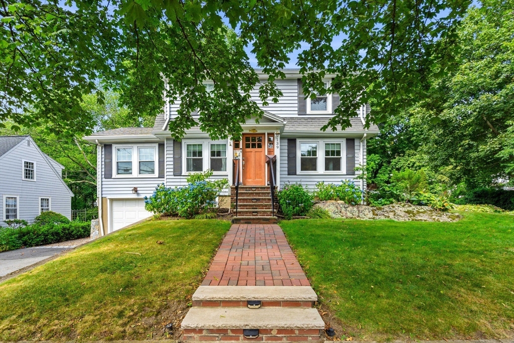 Marblehead, Massachusetts, 01945, United States, 4 Bedrooms Bedrooms, ,3 BathroomsBathrooms,Residential,For Sale,1903628