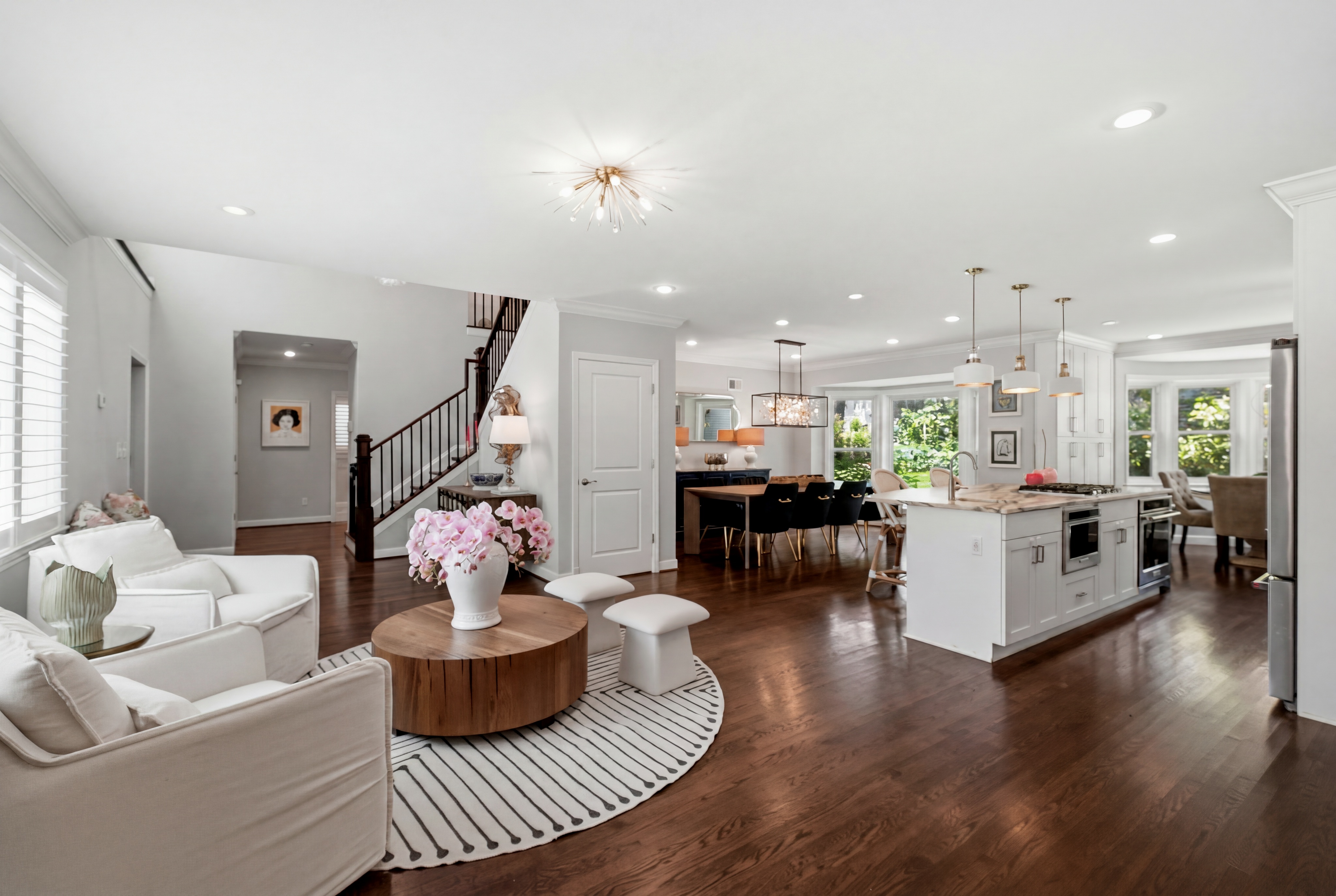  Discover Your Dream Home in Warson Woods: Elegantly Enhanced Living - 物件實景