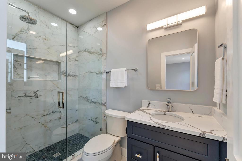 Herndon, Virginia, 20170, United States, 6 Bedrooms Bedrooms, ,6 BathroomsBathrooms,Residential,For Sale,1941281