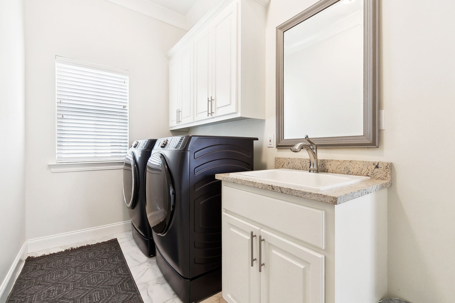 Baton Rouge, Louisiana, 70817, United States, 4 Bedrooms Bedrooms, ,4 BathroomsBathrooms,Residential,For Sale,1804981