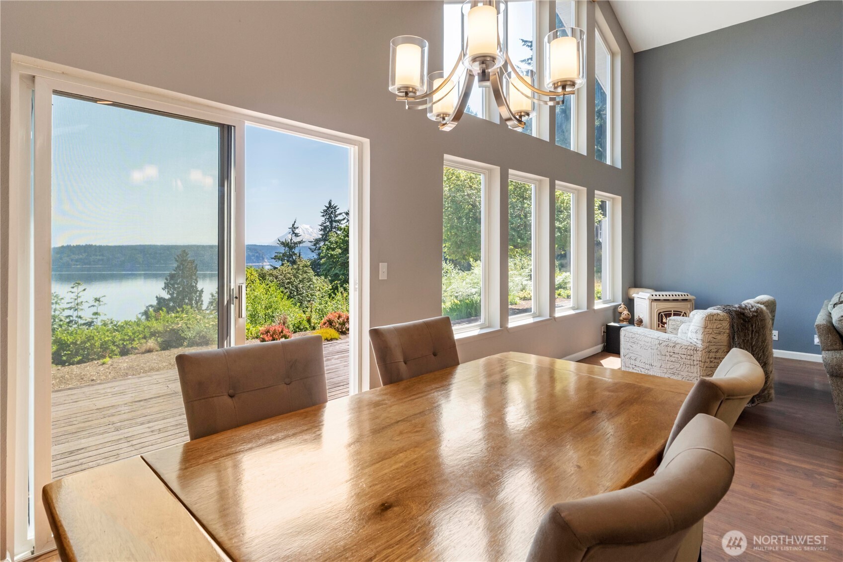 Anderson Island, Washington, 98303, United States, 3 Bedrooms Bedrooms, ,2 BathroomsBathrooms,Residential,For Sale,1804305