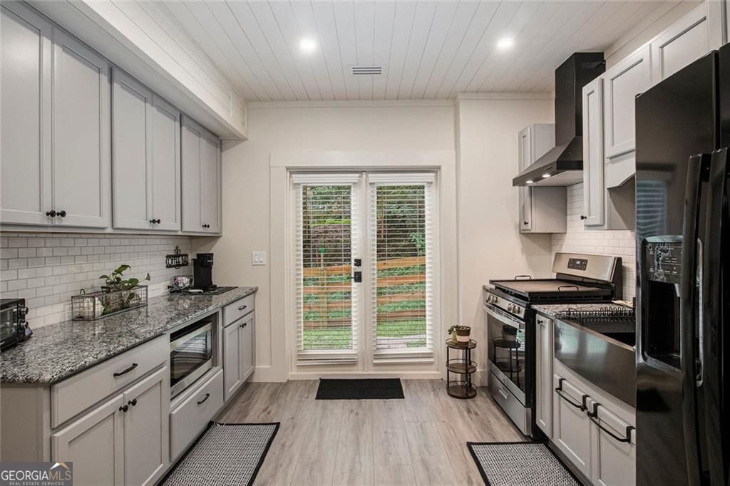 Flowery Branch, Georgia, 30542, United States, 5 Bedrooms Bedrooms, ,4 BathroomsBathrooms,Residential,For Sale,1914640