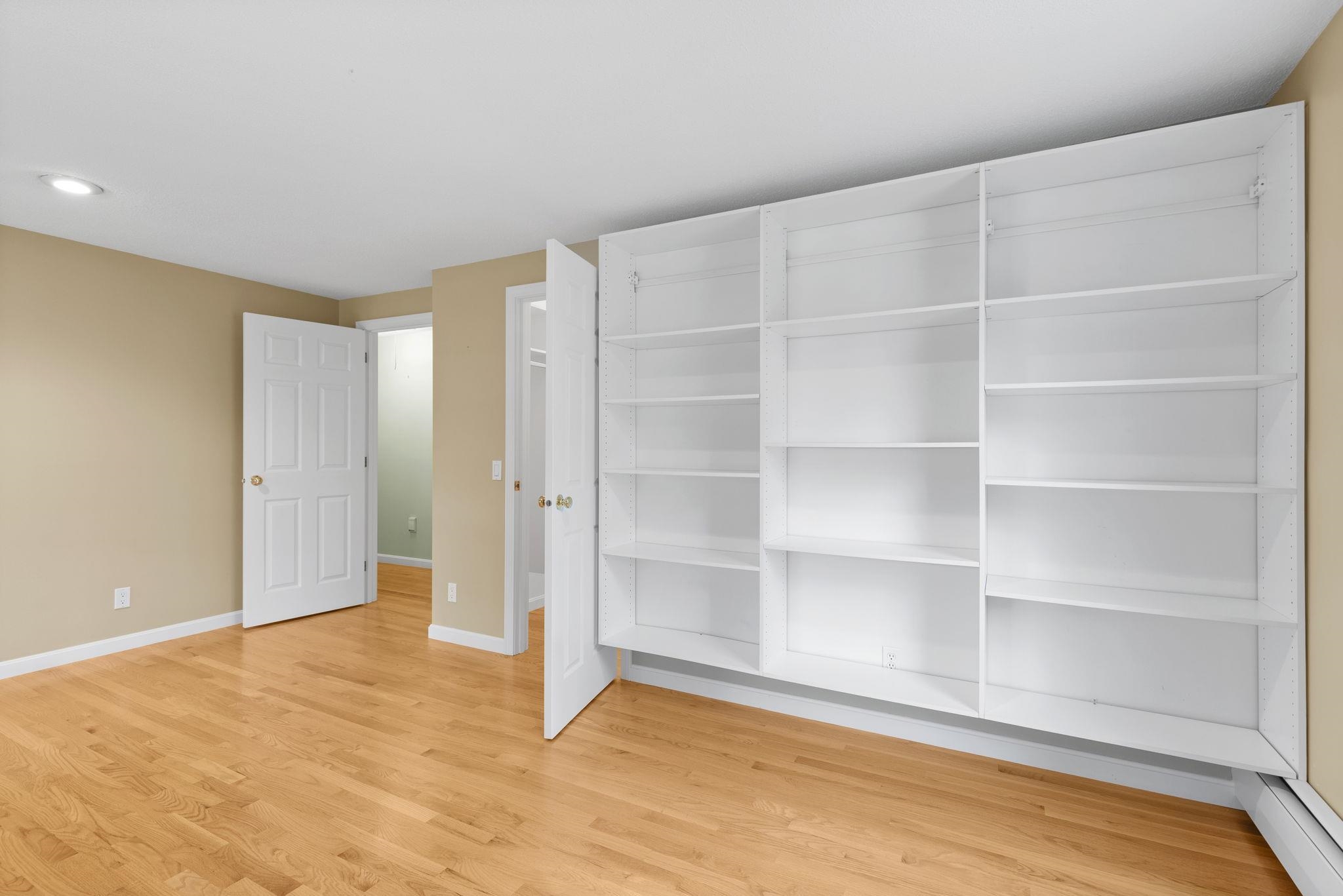 Rochester, New Hampshire, 03867, United States, 4 Bedrooms Bedrooms, ,1 BathroomBathrooms,Residential,For Sale,1985747