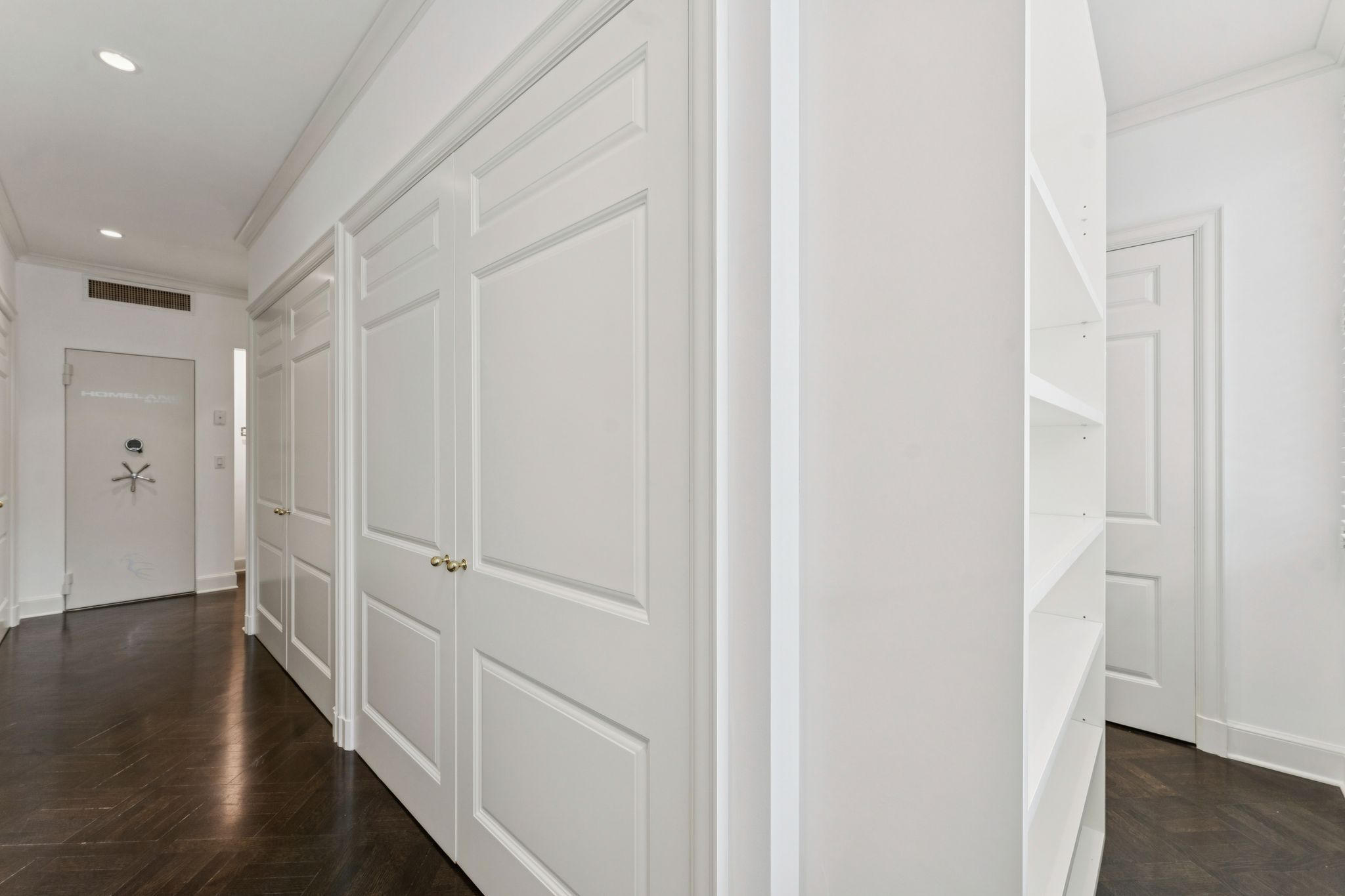  425 Worth Avenue 2F - 物件實景