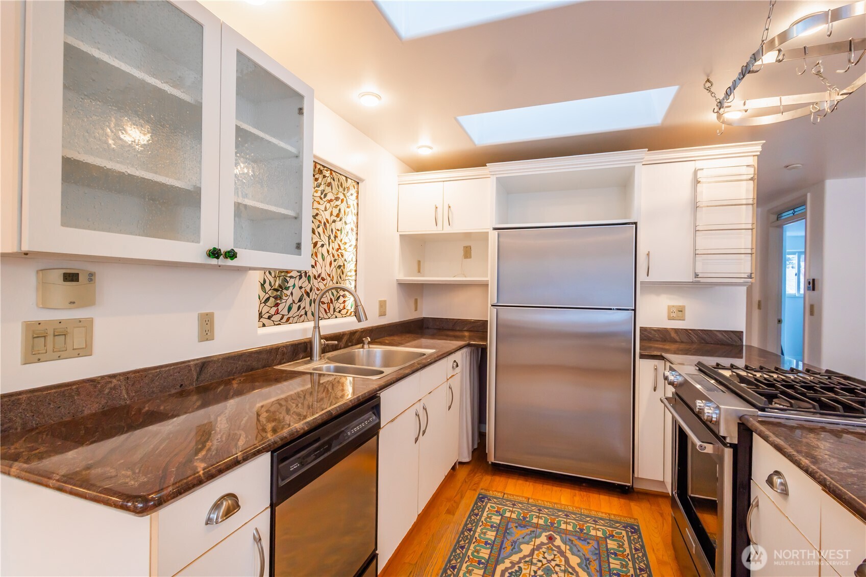 Roslyn, Washington, 98941, United States, 2 Bedrooms Bedrooms, ,2 BathroomsBathrooms,Residential,For Sale,2009097