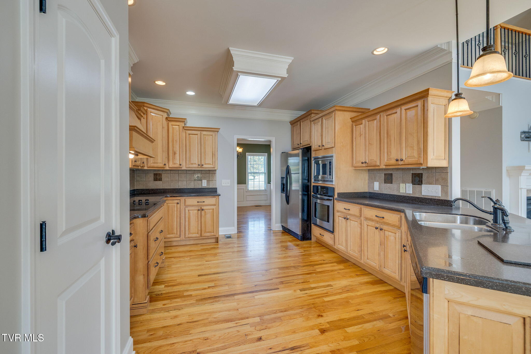 Kingsport, Tennessee, 37660, United States, 3 Bedrooms Bedrooms, ,4 BathroomsBathrooms,Residential,For Sale,1984458